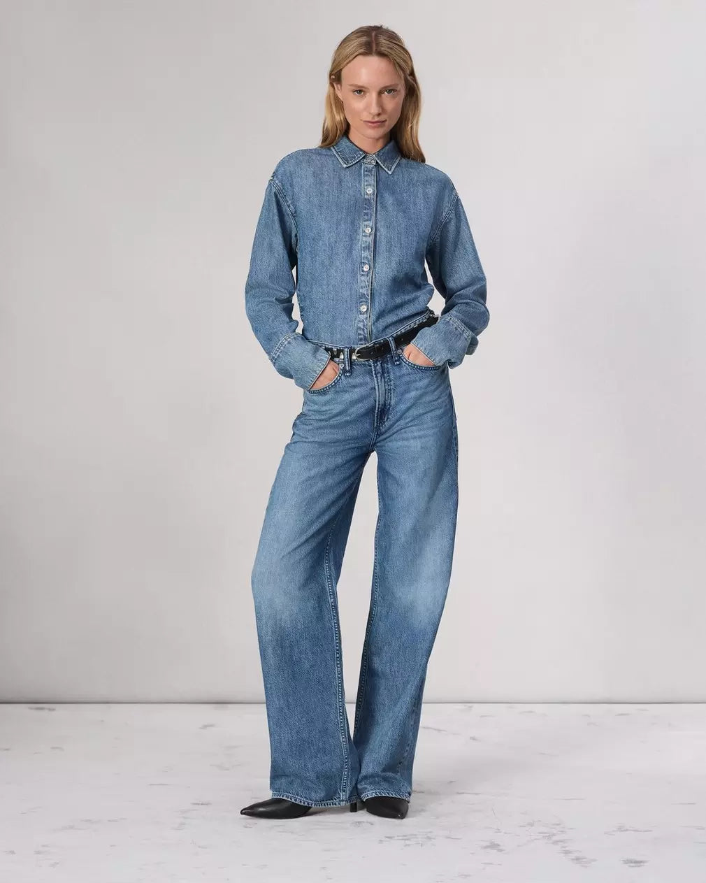 Featherweight Logan Wide Leg Jean - River