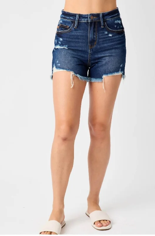 Wild Hearts Rigid Front Shorts In Dark Wash