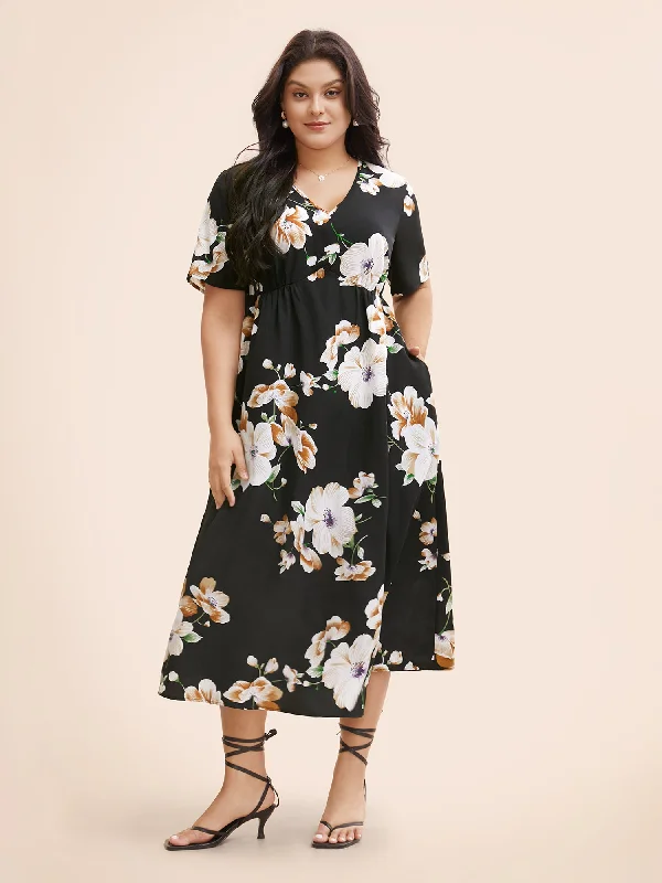 Floral Print V Neck Gathered Pocket Dress