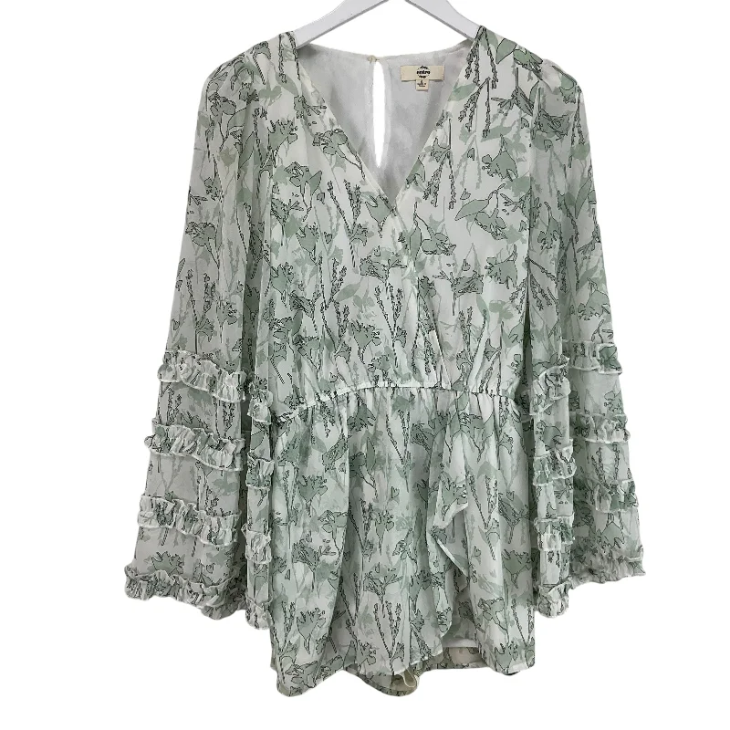 Dress Casual Short By Entro In Green & White, Size: S