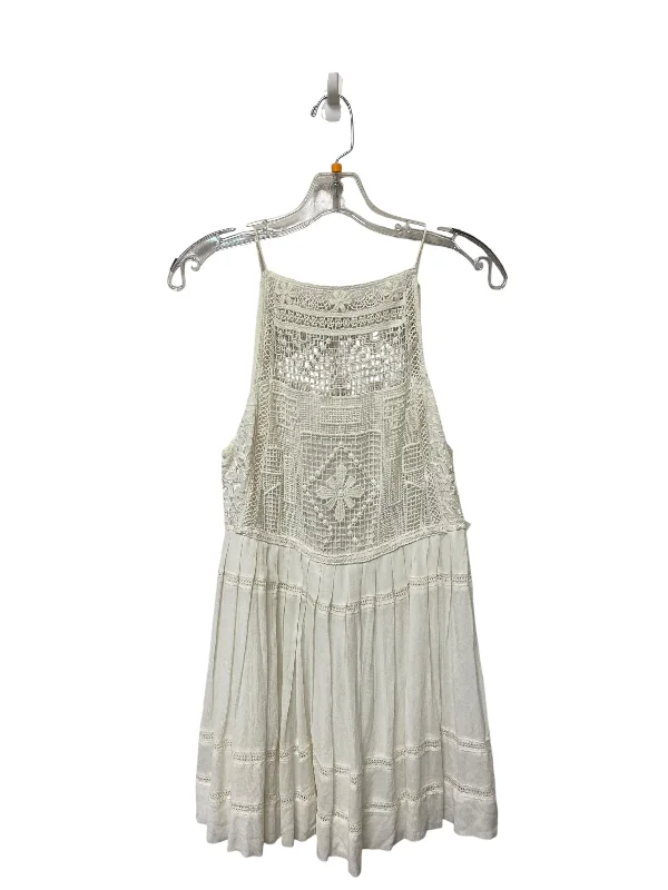 Dress Casual Short By Free People In White, Size: Xs