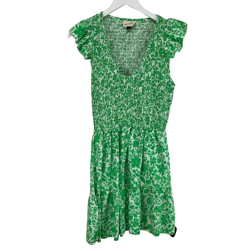 Dress Casual Short By Universal Thread In Green, Size: S